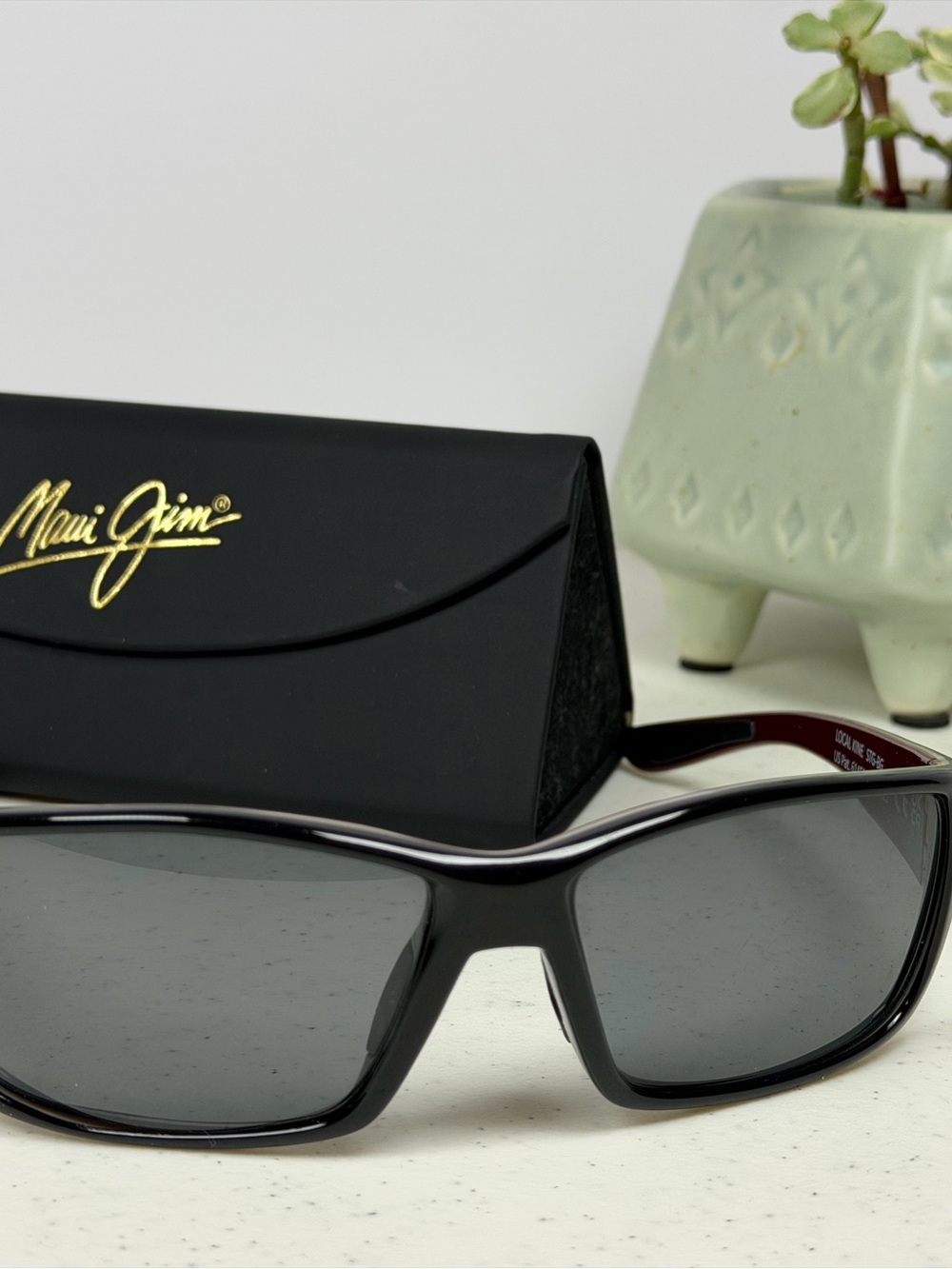Maui Jim Local Kine Polarized Sunglasses STG-BG Black Burgundy w/ Case